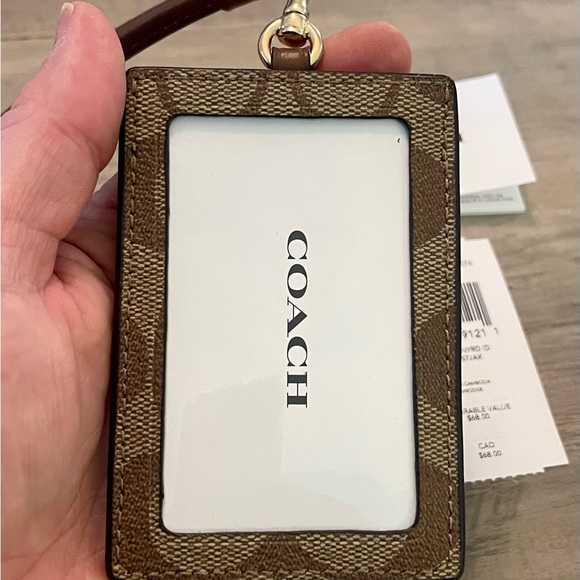 Coach Id Lanyard In Signature Canvas Gold/Khaki Saddle - Picture 4 of 4
